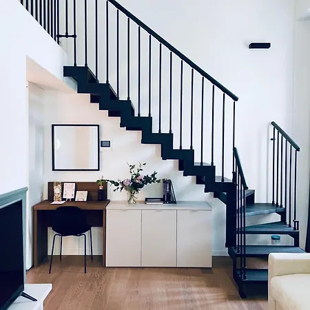 Apartment Maderni Loft Como