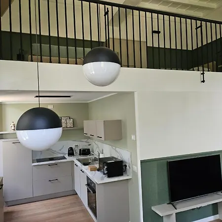 Maderni Loft Apartment