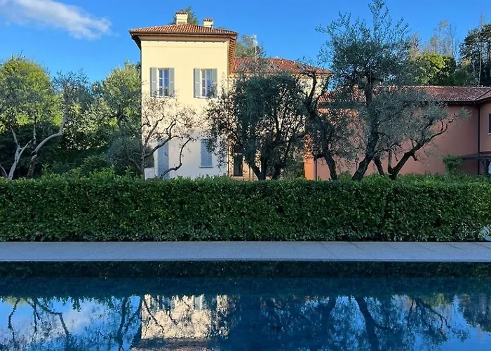 Maderni Loft كومو