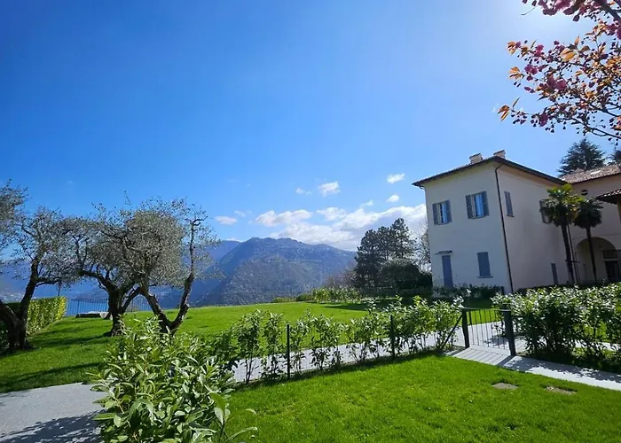 Maderni Loft アパート コモ